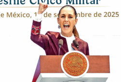 “Ninguna injerencia es posible en México”; Claudia Sheinbaum encabeza el desfile militar